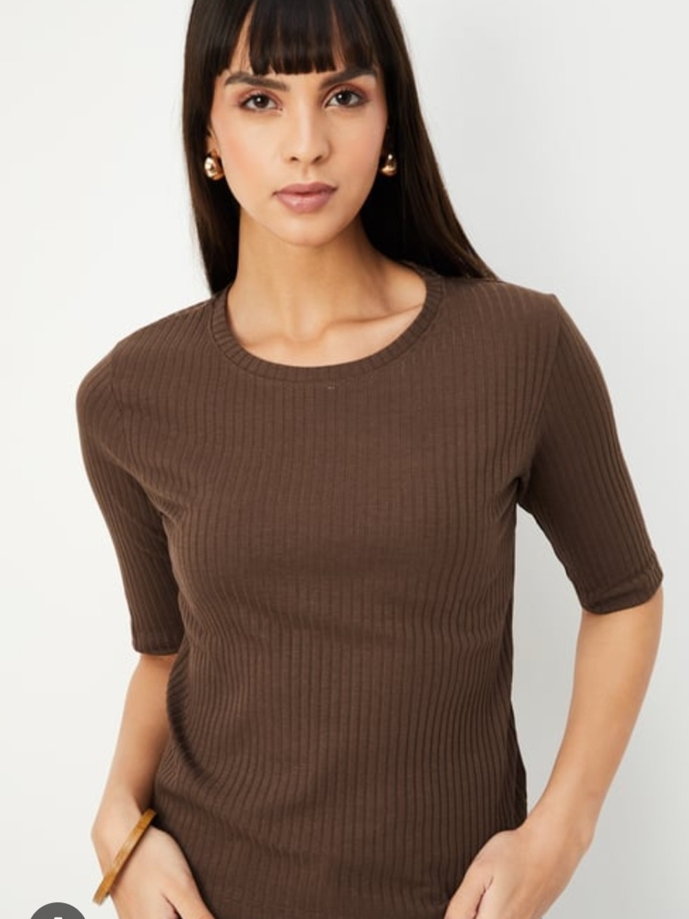 Ribbed Crewneck Short-Sleeve Top in Brown